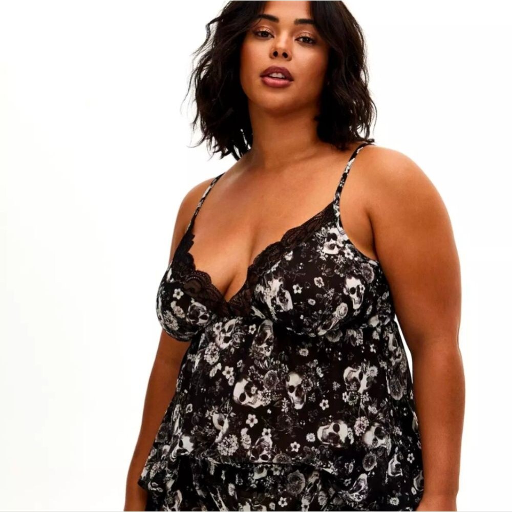 NWOT Womens Torrid Chiffon And Lace Trim Skull Sleep Cami, Size 1X Torrid 1